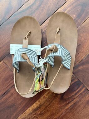 Striped Blue & Tan Leather-Trim Toe-Loop Sandals